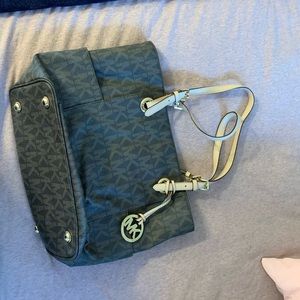 Michael Kors Jet Set Signature Tote